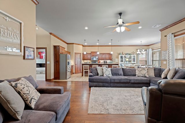 61521 E 266 Road, Grove, OK 74344