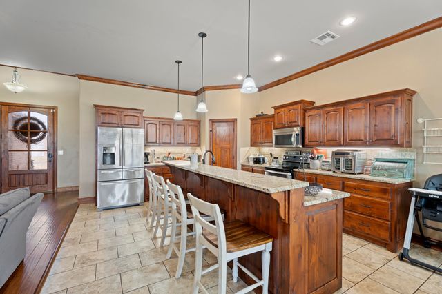 61521 E 266 Road, Grove, OK 74344