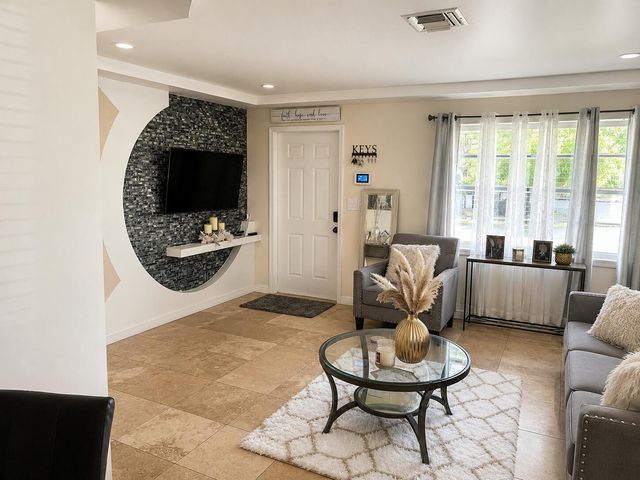 1131 W 1st Street, Riviera Beach, FL 33404