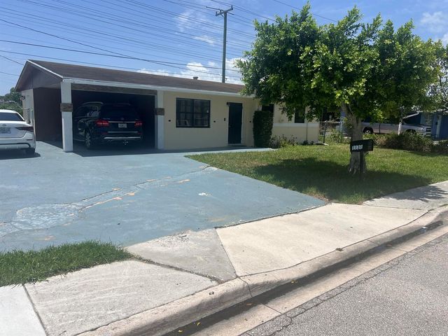 1131 W 1st Street, Riviera Beach, FL 33404