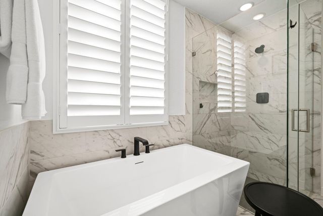 117 Hidden Peak Drive, Montgomery, TX 77316