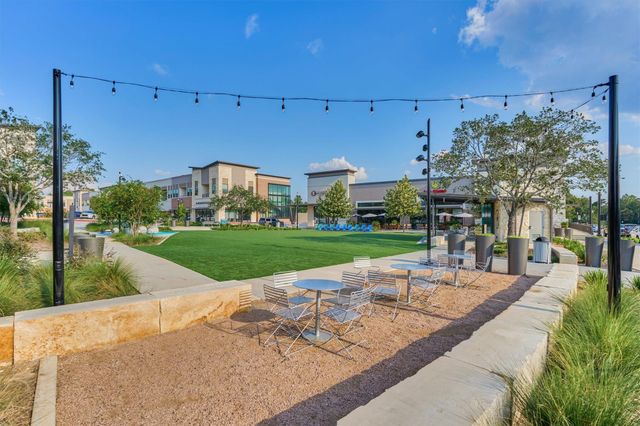 117 Hidden Peak Drive, Montgomery, TX 77316