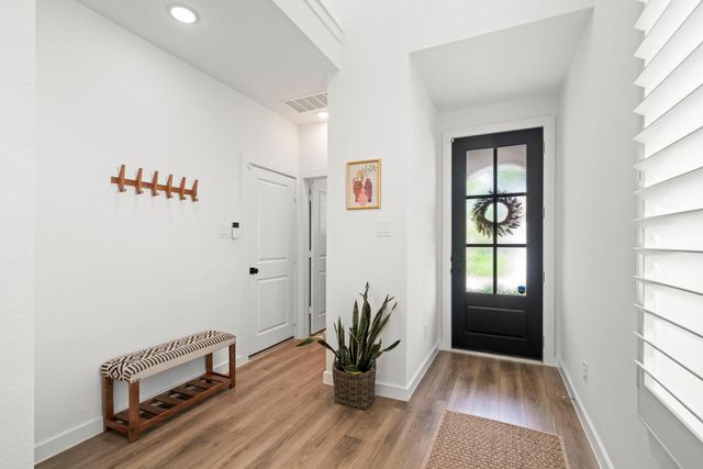 117 Hidden Peak Drive, Montgomery, TX 77316