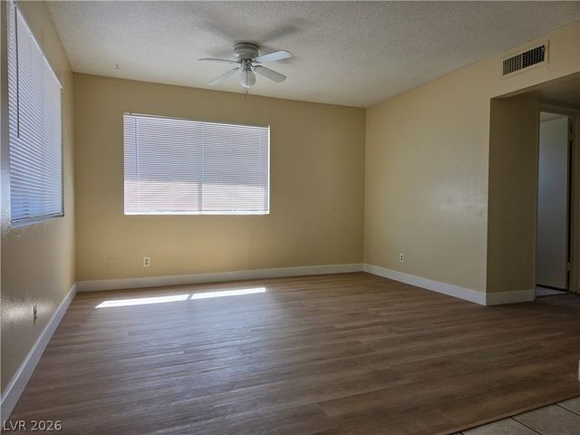 489 North Circle 4, Las Vegas, NV 89119