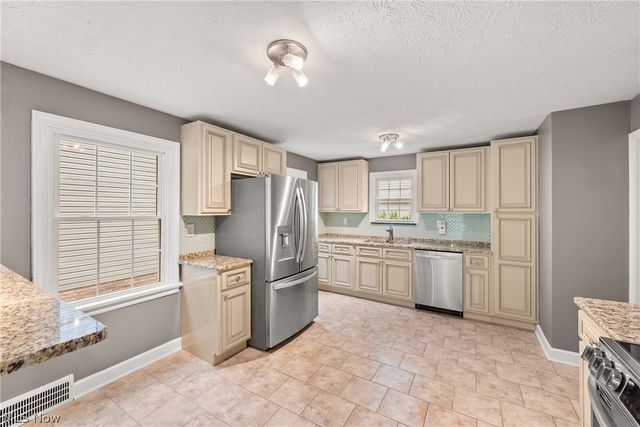 4025 Meadowbrook Boulevard, University Heights, OH 44118