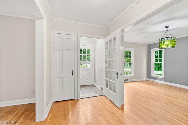 4025 Meadowbrook Boulevard, University Heights, OH 44118