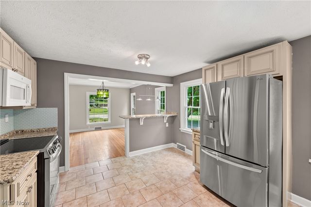 4025 Meadowbrook Boulevard, University Heights, OH 44118
