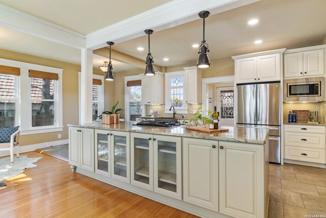 119 E rosewood, San Antonio, TX 78212