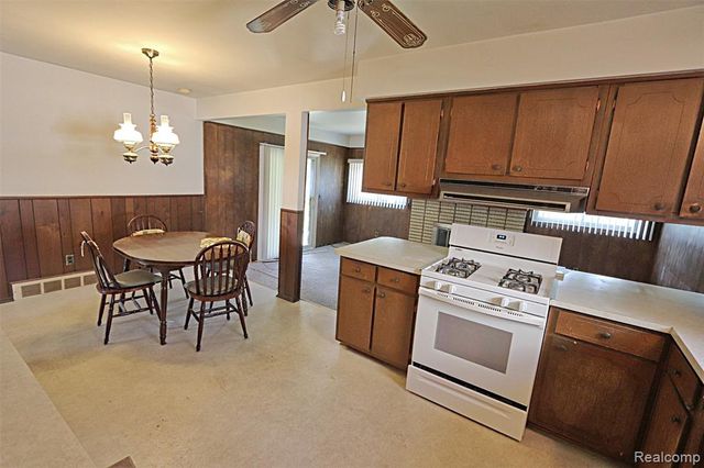 38011 Ross Street, Livonia, MI 48154