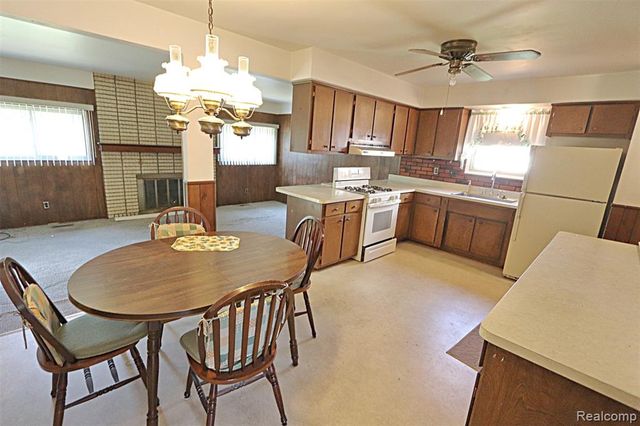 38011 Ross Street, Livonia, MI 48154
