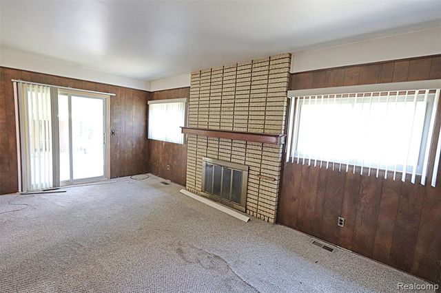 38011 Ross Street, Livonia, MI 48154