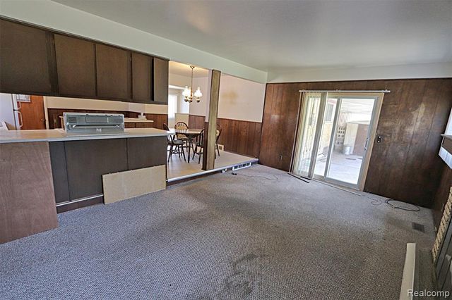 38011 Ross Street, Livonia, MI 48154