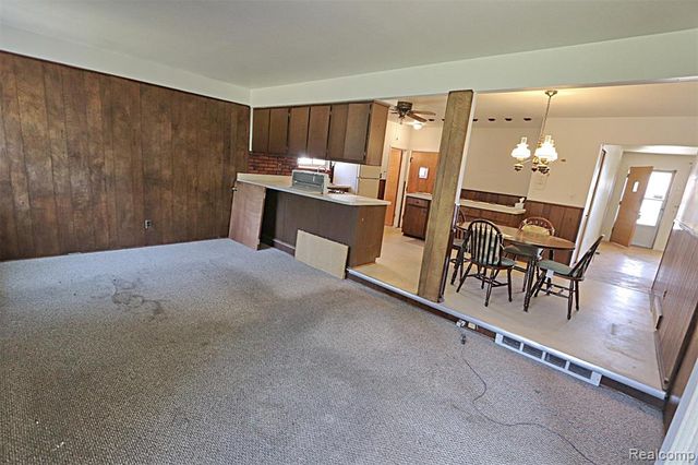 38011 Ross Street, Livonia, MI 48154