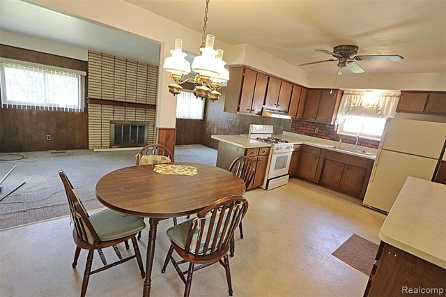 38011 Ross Street, Livonia, MI 48154