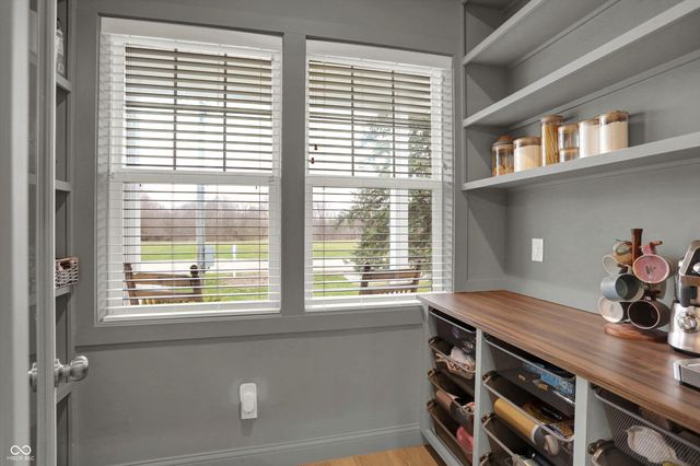 4760 Willow Road, Zionsville, IN 46077