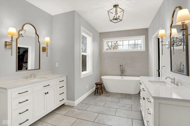 4760 Willow Road, Zionsville, IN 46077