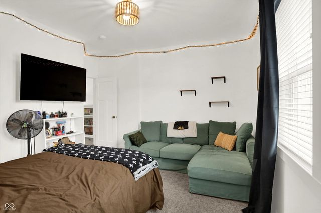 4760 Willow Road, Zionsville, IN 46077