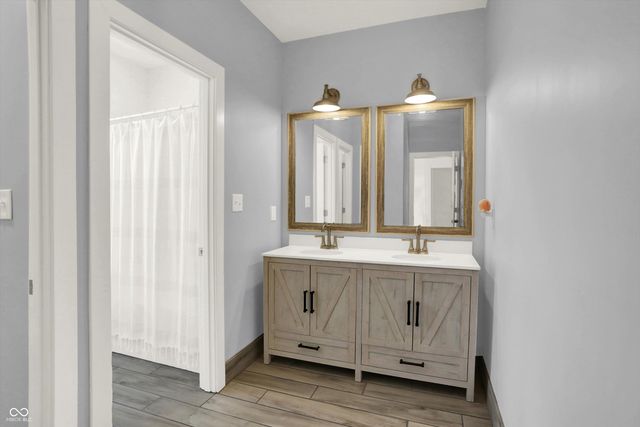 4760 Willow Road, Zionsville, IN 46077