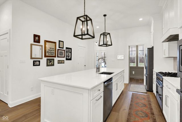 4760 Willow Road, Zionsville, IN 46077