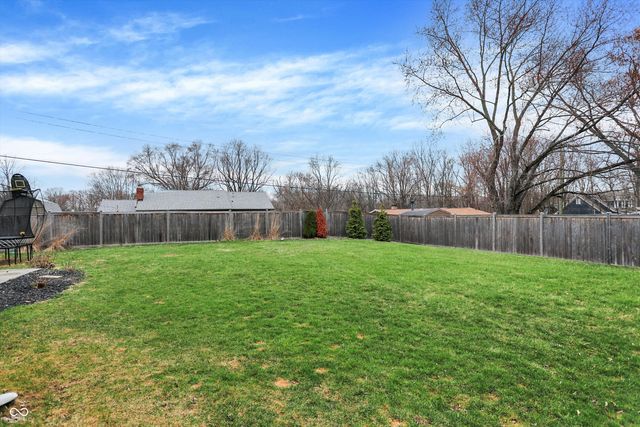 4760 Willow Road, Zionsville, IN 46077