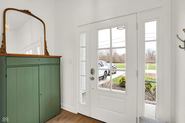 4760 Willow Road, Zionsville, IN 46077