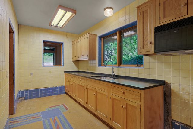 2910 Crest Terrace Drive, Chattanooga, TN 37404