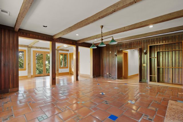 2910 Crest Terrace Drive, Chattanooga, TN 37404