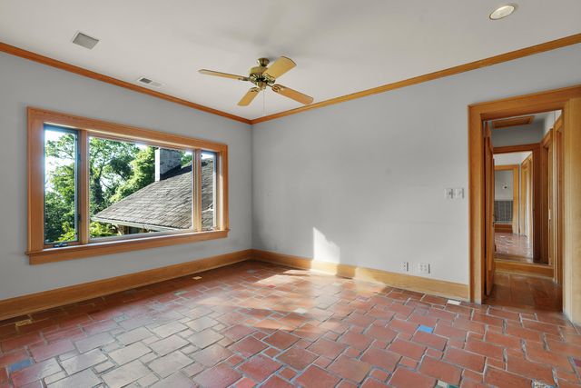 2910 Crest Terrace Drive, Chattanooga, TN 37404