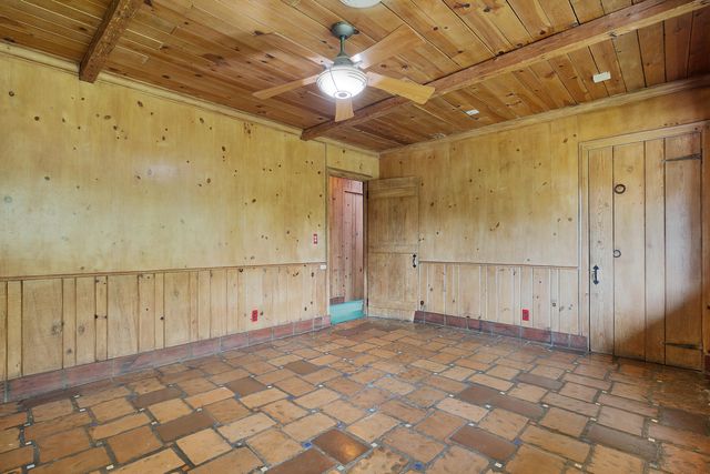 2910 Crest Terrace Drive, Chattanooga, TN 37404