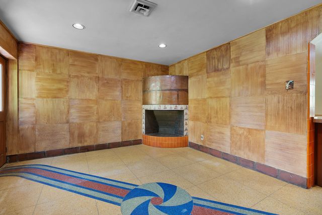 2910 Crest Terrace Drive, Chattanooga, TN 37404