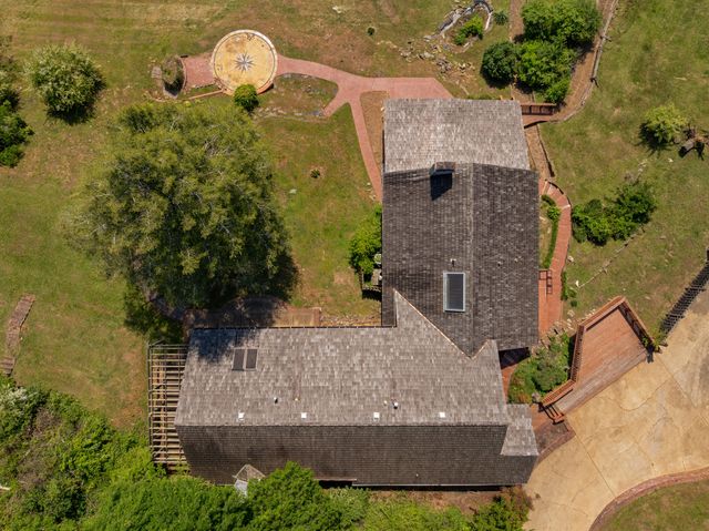 2910 Crest Terrace Drive, Chattanooga, TN 37404