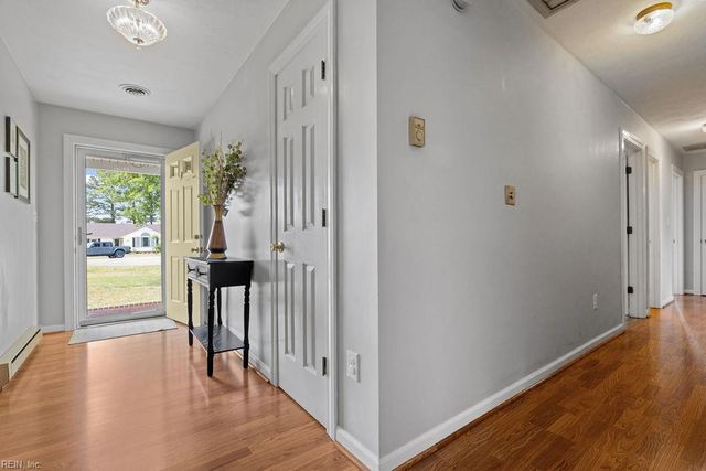 22435 Suzannes PL, Franklin, VA 23851