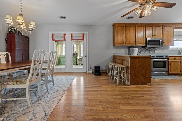 22435 Suzannes PL, Franklin, VA 23851