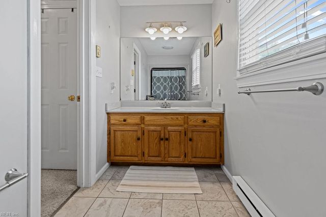 22435 Suzannes PL, Franklin, VA 23851