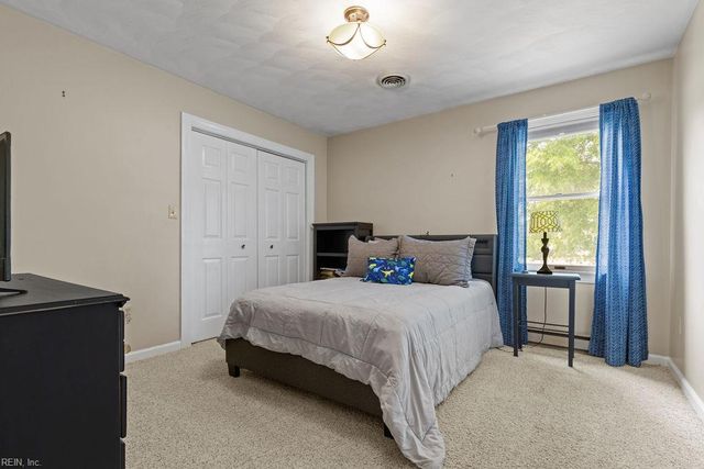 22435 Suzannes PL, Franklin, VA 23851