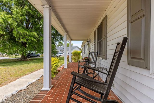 22435 Suzannes PL, Franklin, VA 23851