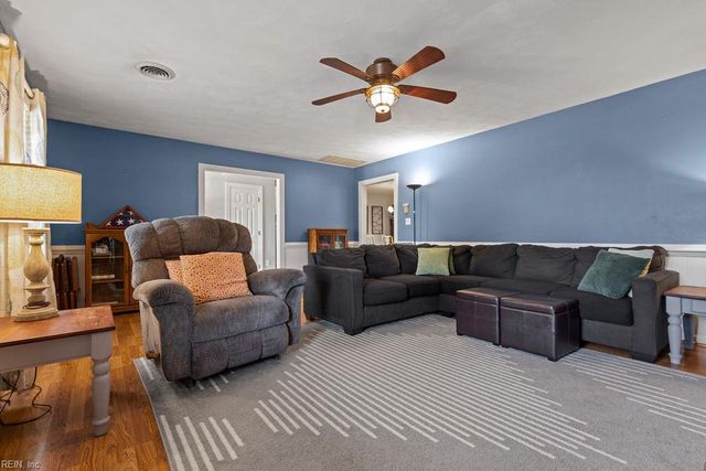 22435 Suzannes PL, Franklin, VA 23851