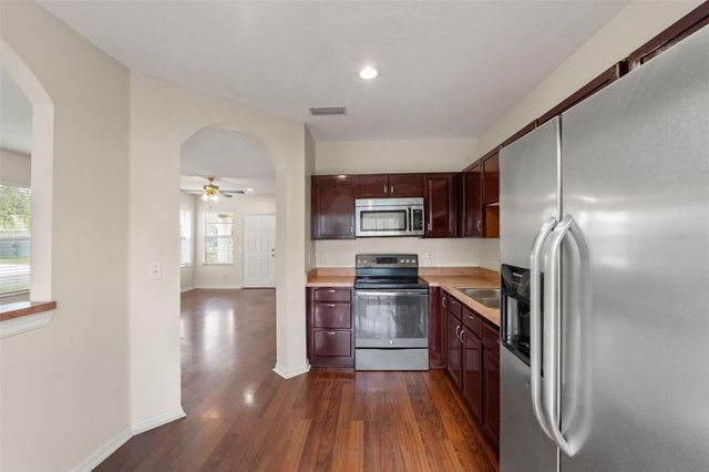 8001 CANTERBURY LAKE BOULEVARD, Tampa, FL 33619