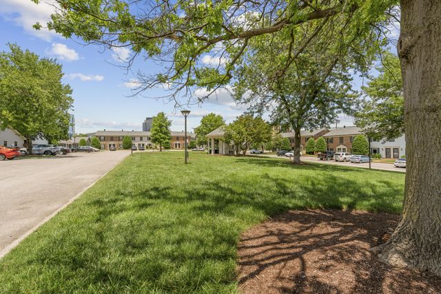 110 Academy Sq, Nashville, TN 37210