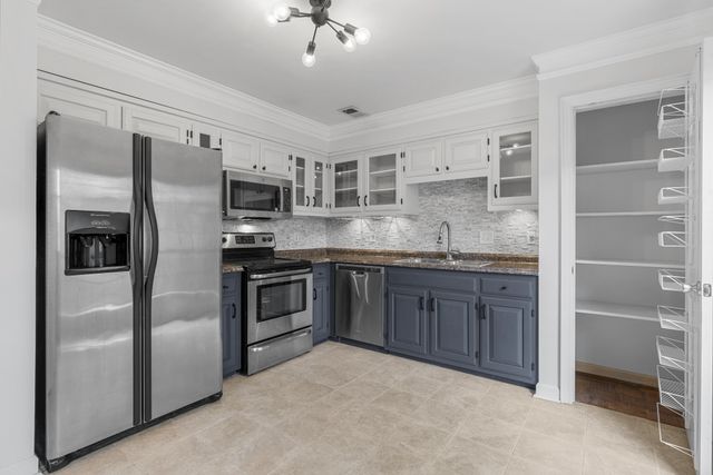 110 Academy Sq, Nashville, TN 37210