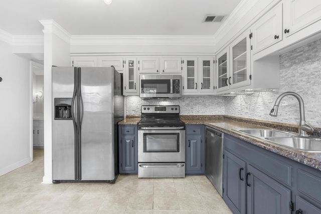 110 Academy Sq, Nashville, TN 37210
