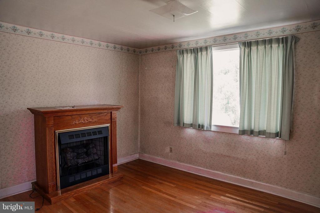 324 E STEPHEN ST, Martinsburg, WV 25401