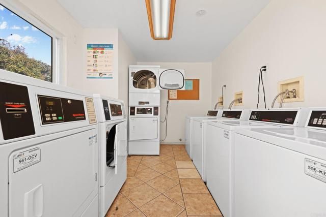 6333 College Grove Way 12103, San Diego, CA 92115