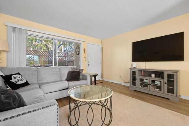 6333 College Grove Way 12103, San Diego, CA 92115