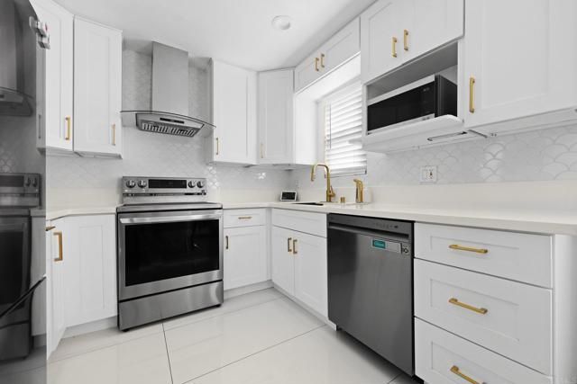 6333 College Grove Way 12103, San Diego, CA 92115