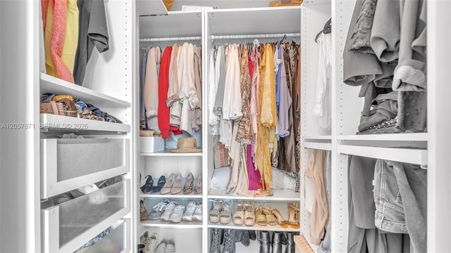 1250 S Miami Ave 1307, Miami, FL 33130