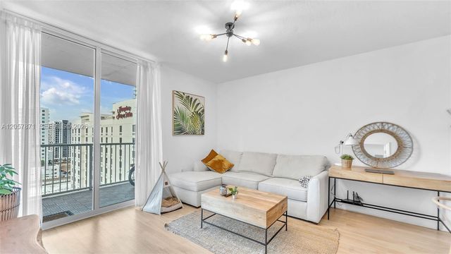 1250 S Miami Ave 1307, Miami, FL 33130