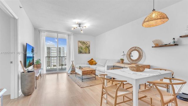 1250 S Miami Ave 1307, Miami, FL 33130