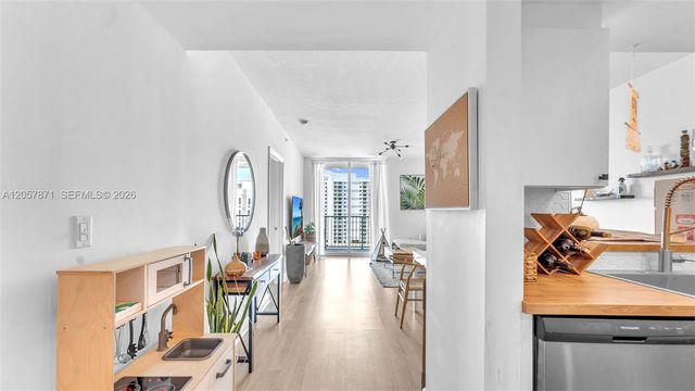 1250 S Miami Ave 1307, Miami, FL 33130