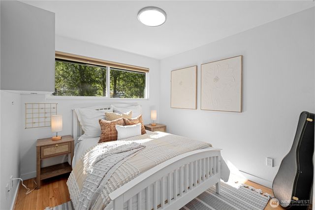 3411 77th Place SE, Mercer Island, WA 98040